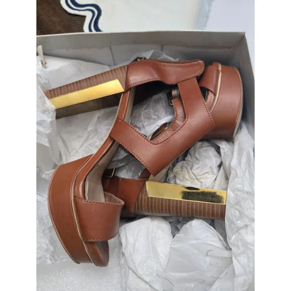 Women's Jessica Simpson Brown Platform Heels Size 8 with Gold Accents - Picture 4 of 6